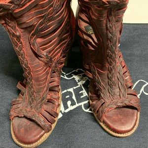 Womens size 8 Freebird Bela red shoes